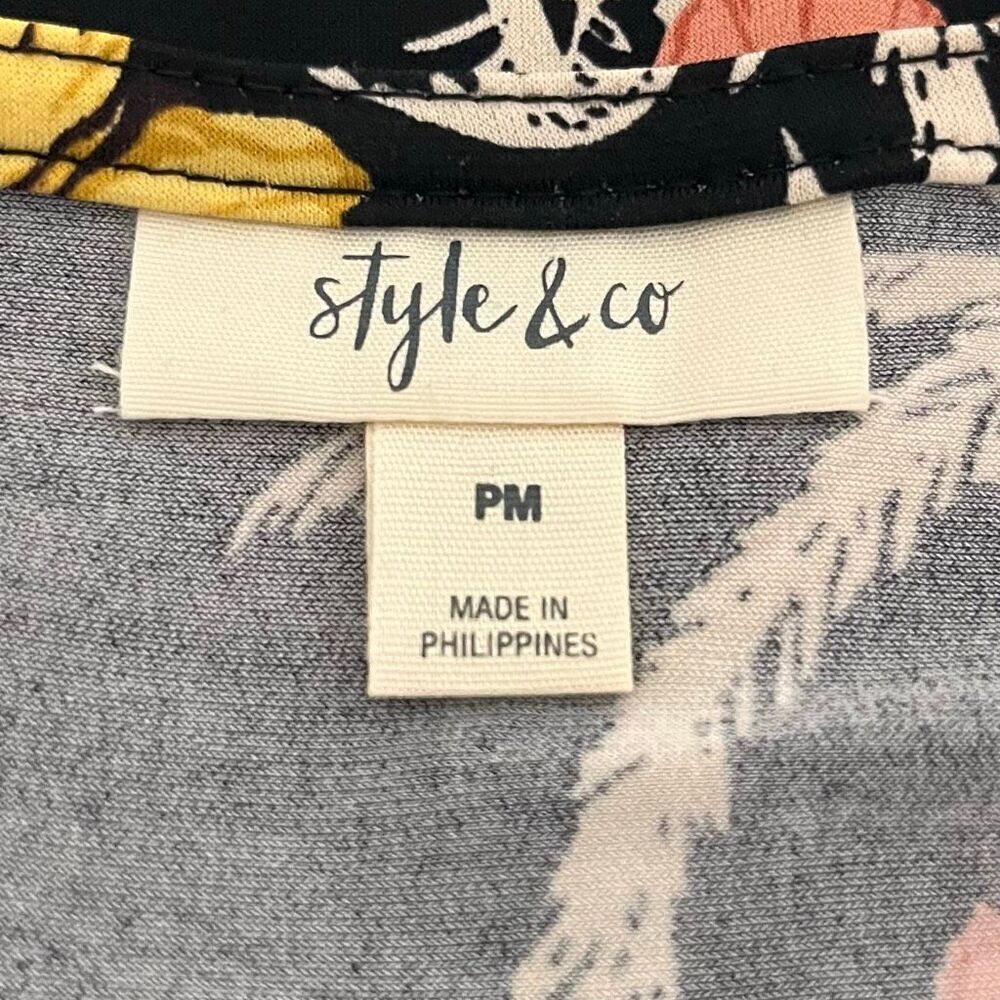 Style & Co Short Sleeve Black Floral Top Size PM - Picture 3 of 4